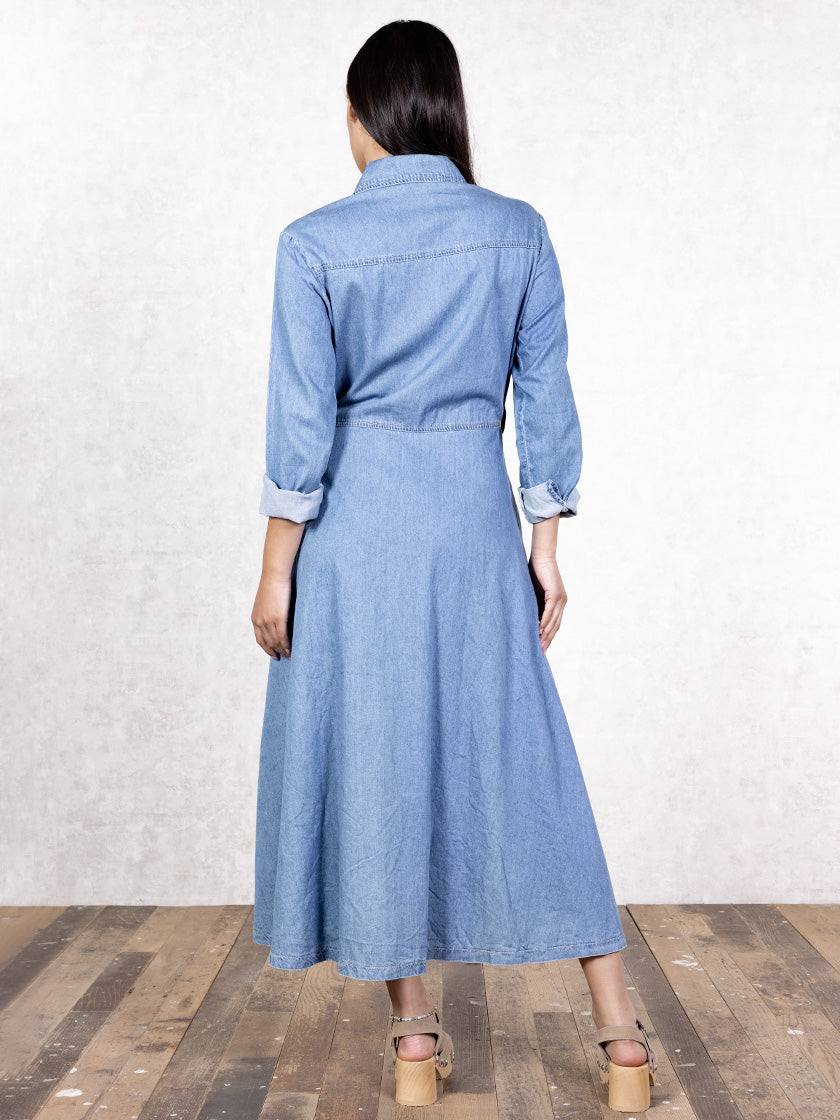 Kleid von MYAE