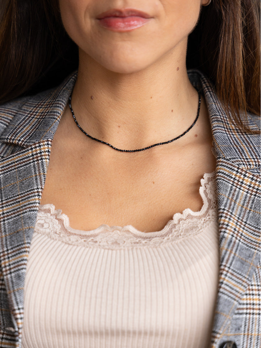 Halskette «Finello Schwarz silber» von CORAZON