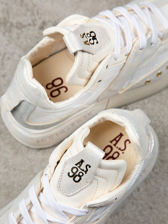 Sneaker von A.S. 98