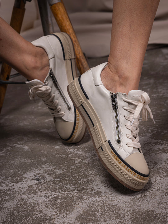 Sneaker von REBECCA WHITE