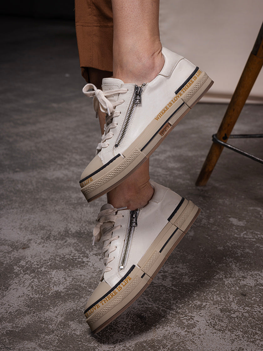 Sneaker von REBECCA WHITE
