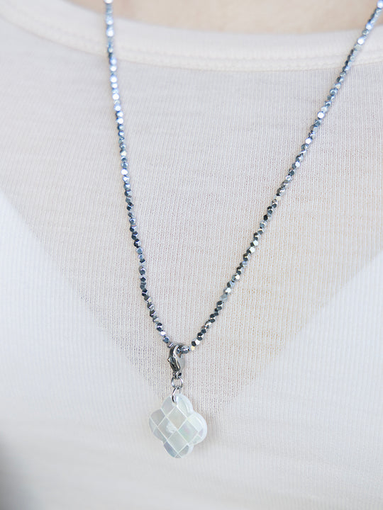 Halskette «Perlmutt» von CORAZON