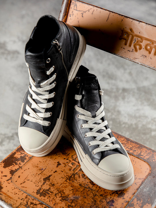 Sneaker von REBECCA WHITE
