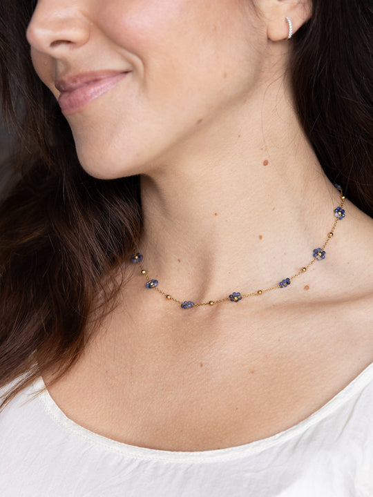 Halskette «Little Flower blau» von CORAZON