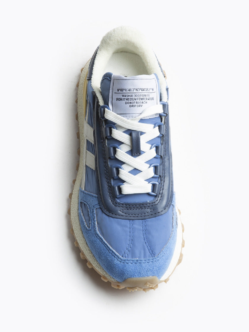 Sneaker von CORINA