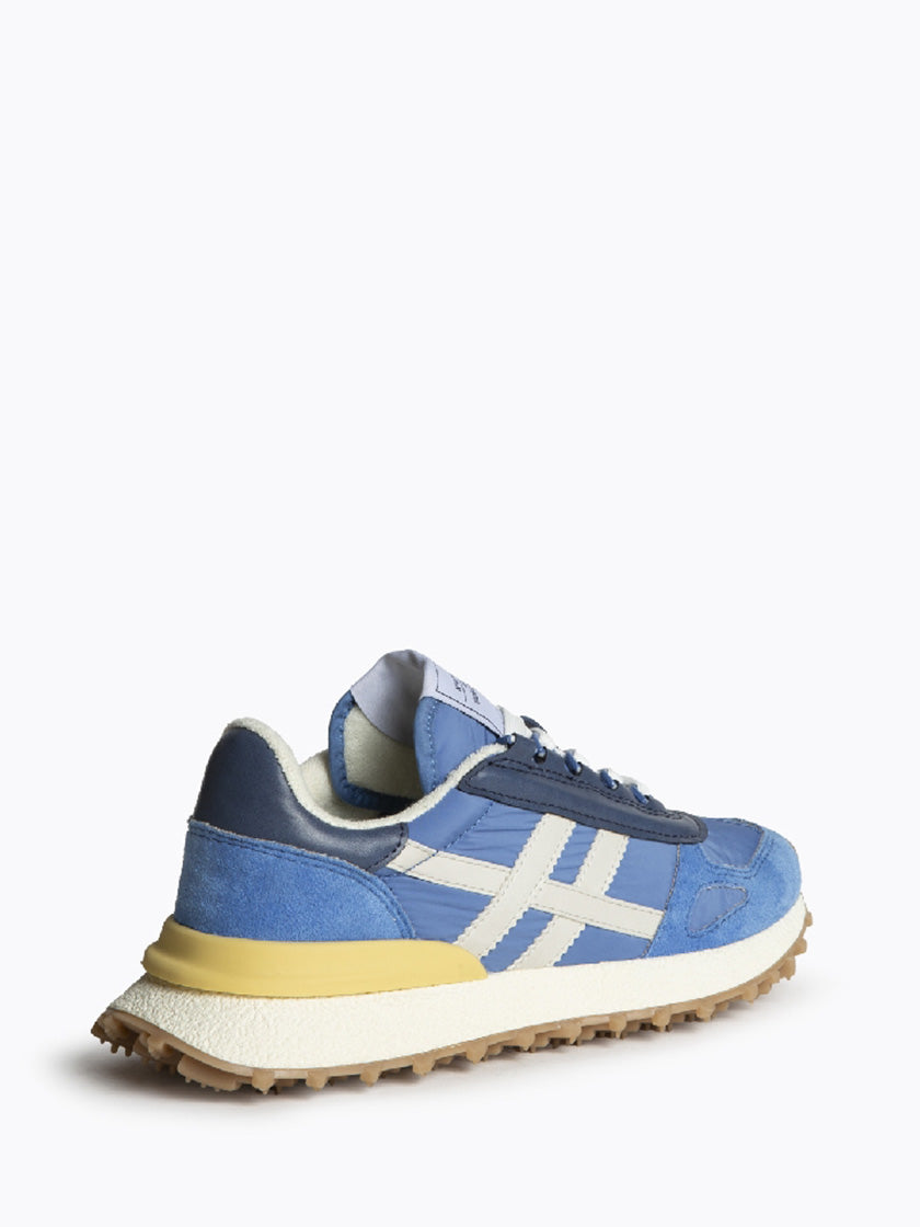 Sneaker von CORINA