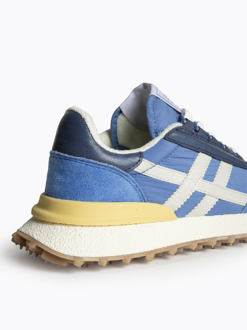 Sneaker von CORINA