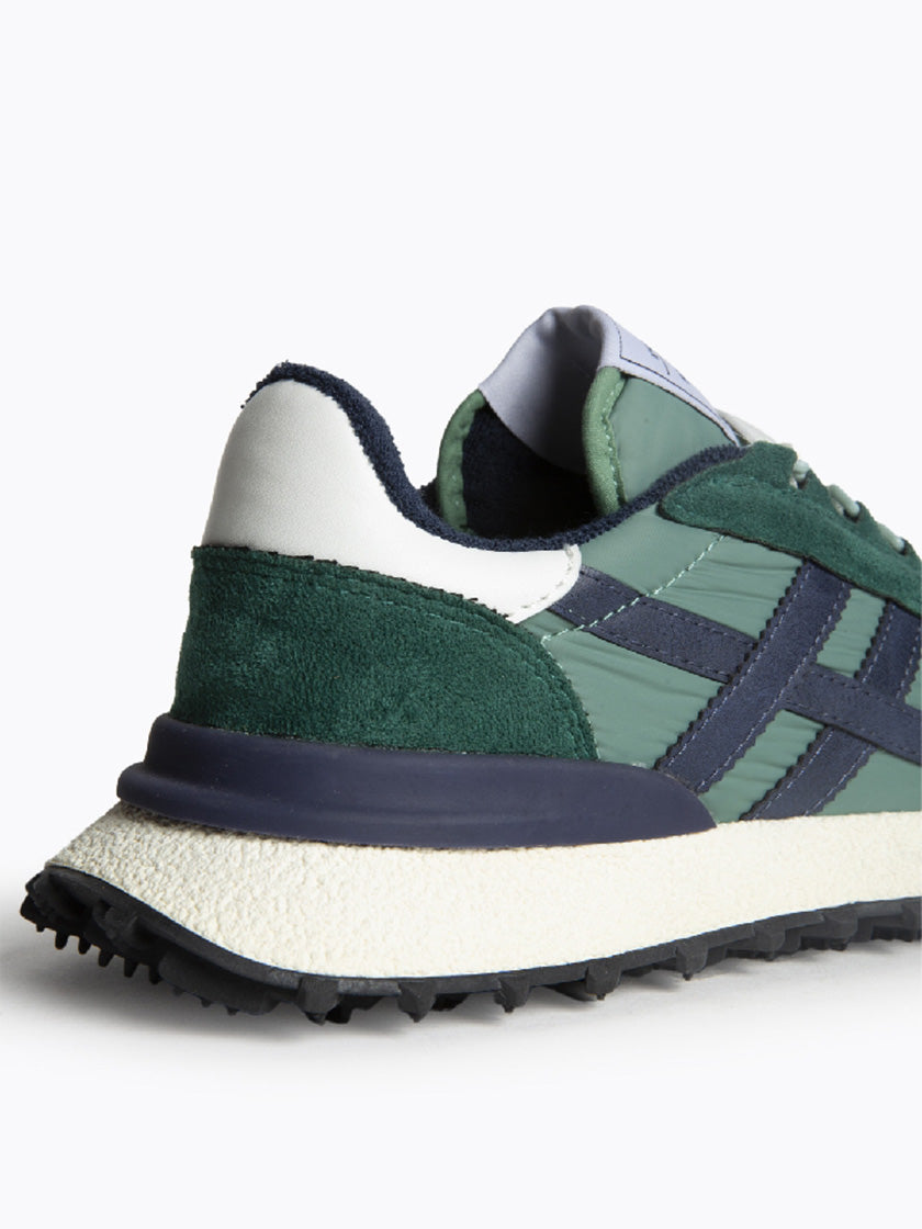 Sneaker von CORINA