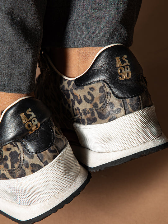 Sneaker von A.S.98