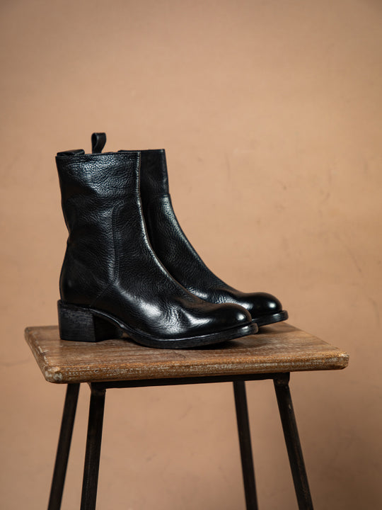Stiefelette von MOMA