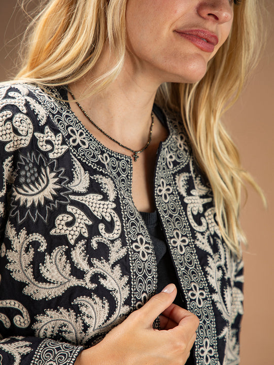 Jacke «Balani Chuvash» von MAISON HOTEL