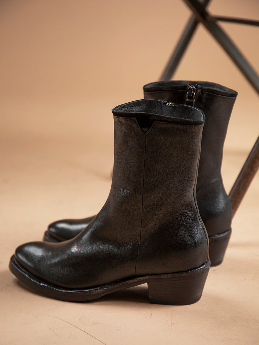 Stiefelette von HISTORY 541