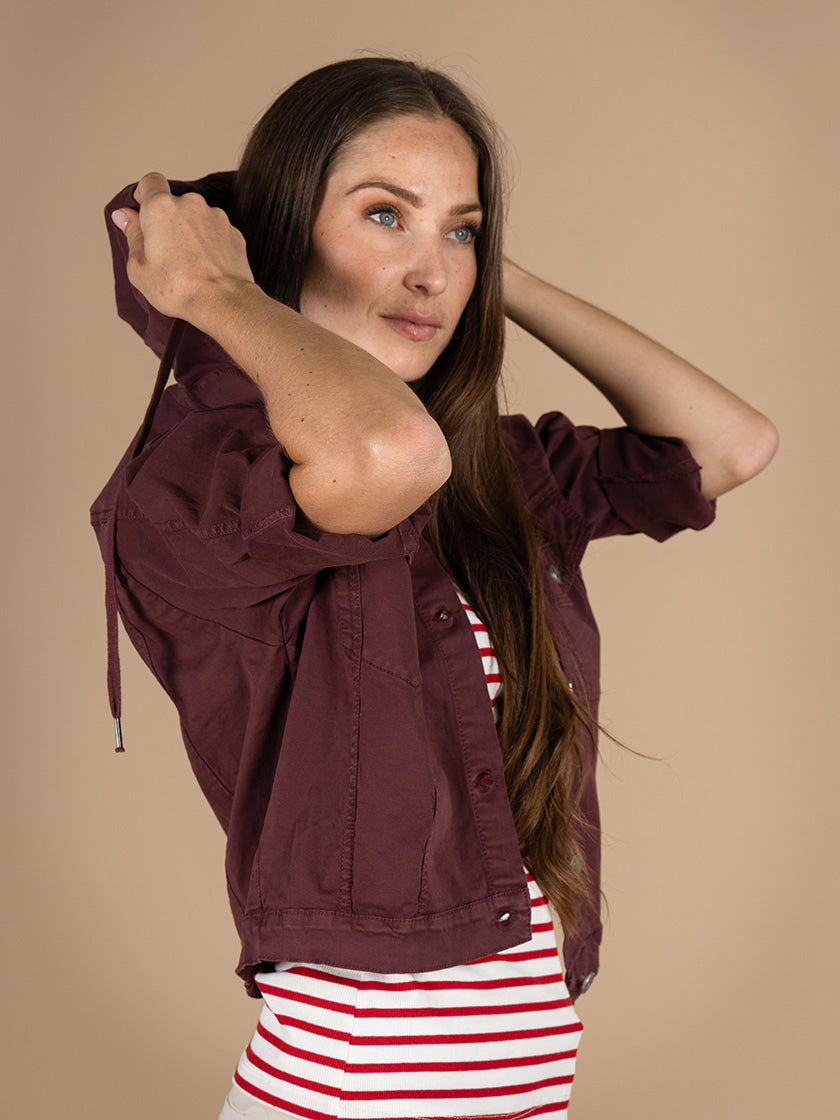 Jacke mit Kapuze von MYAE