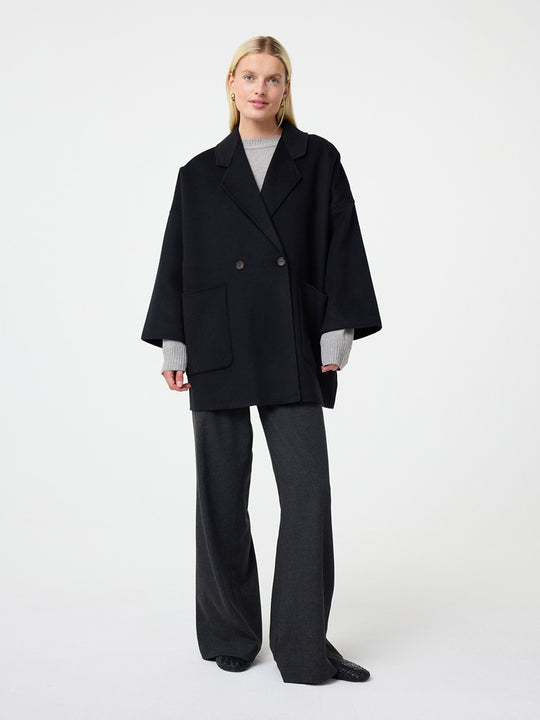 Mantel «Cape» von KNIT-TED