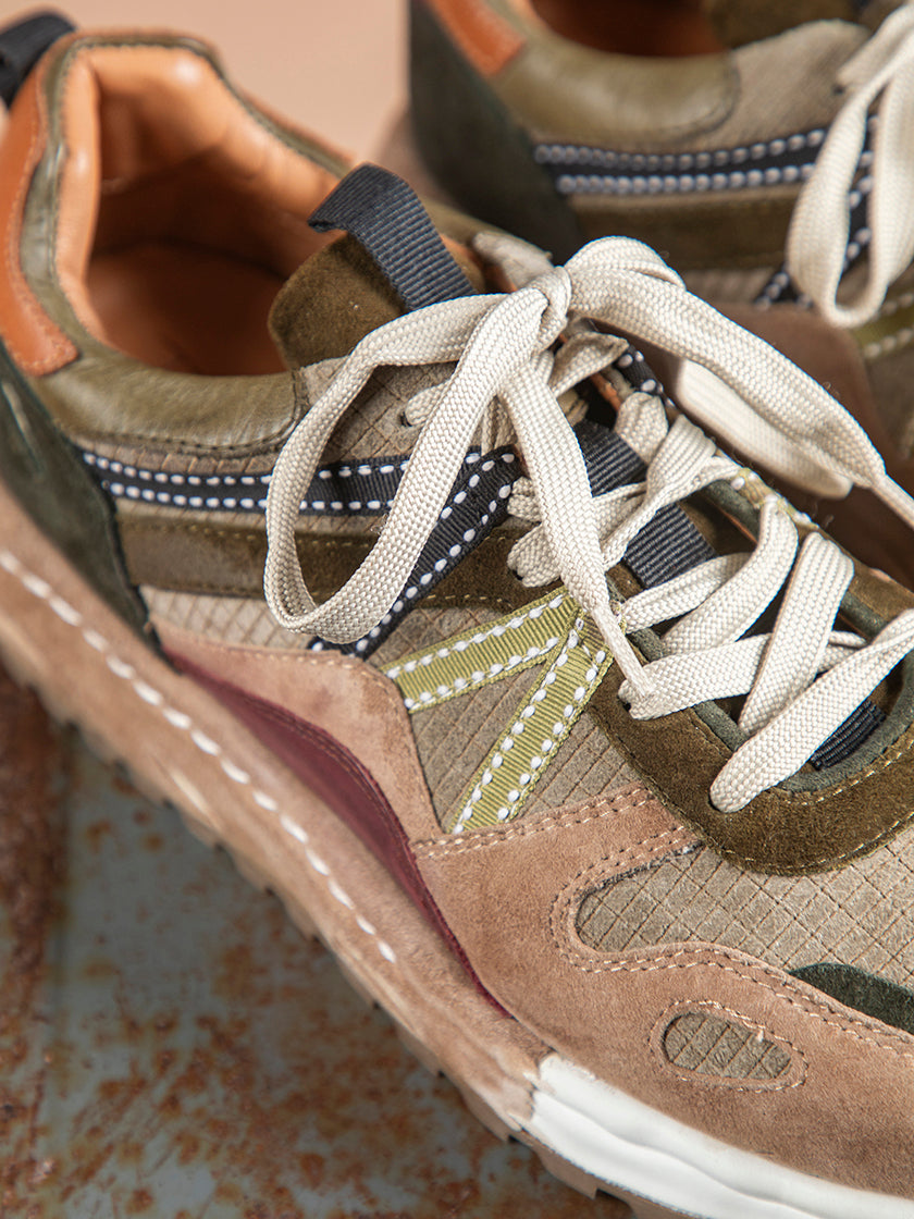 Sneaker von REBECCA WHITE