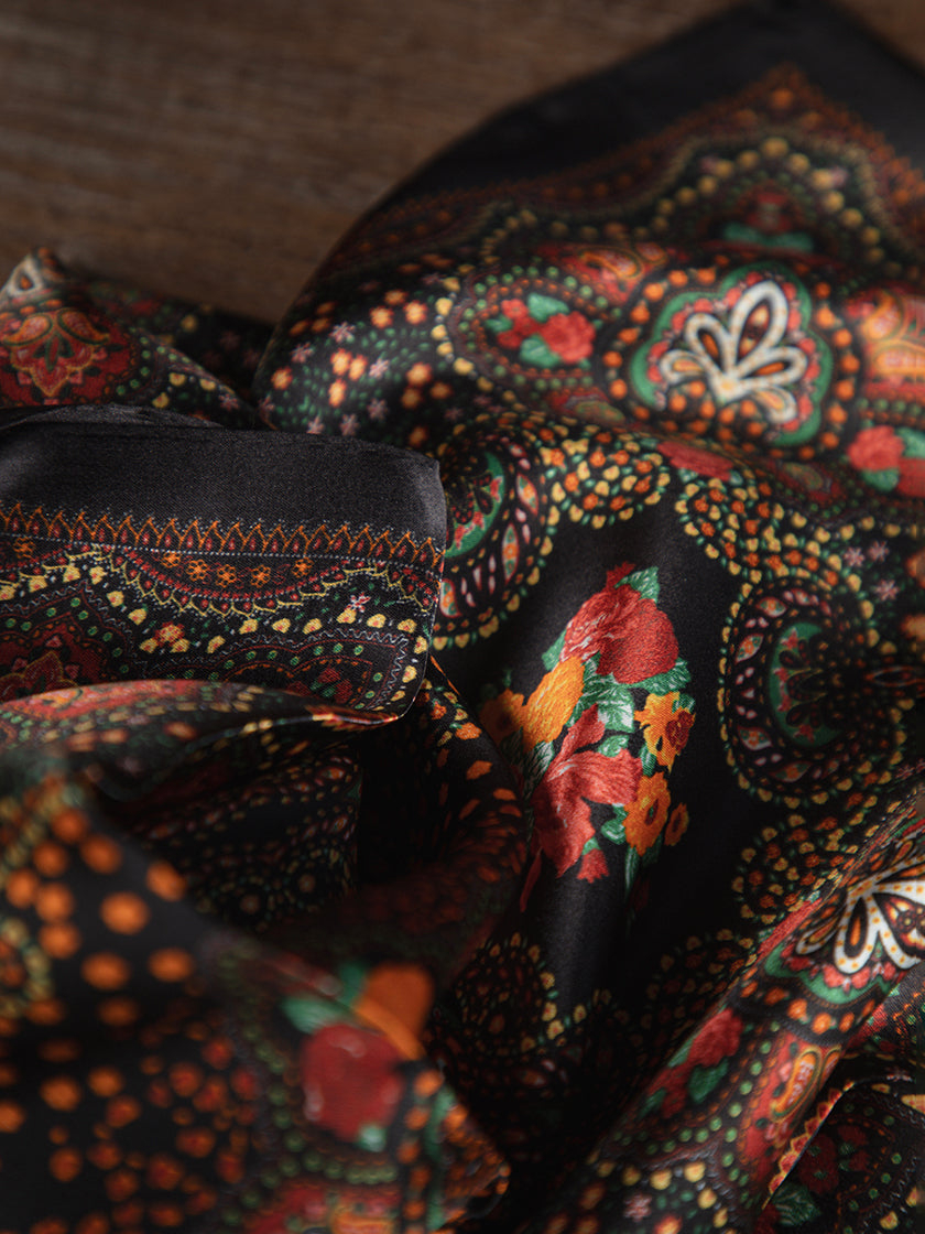 Seidenschal «Nicki Blumenmuster»