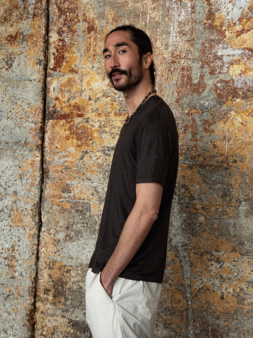 T-shirt « col en V » de DANIELE FIESOLI