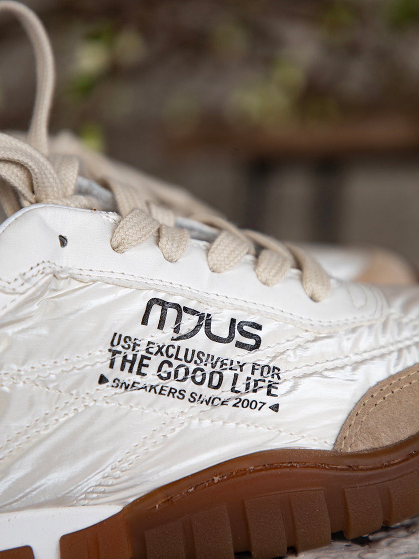 Sneaker von MJUS