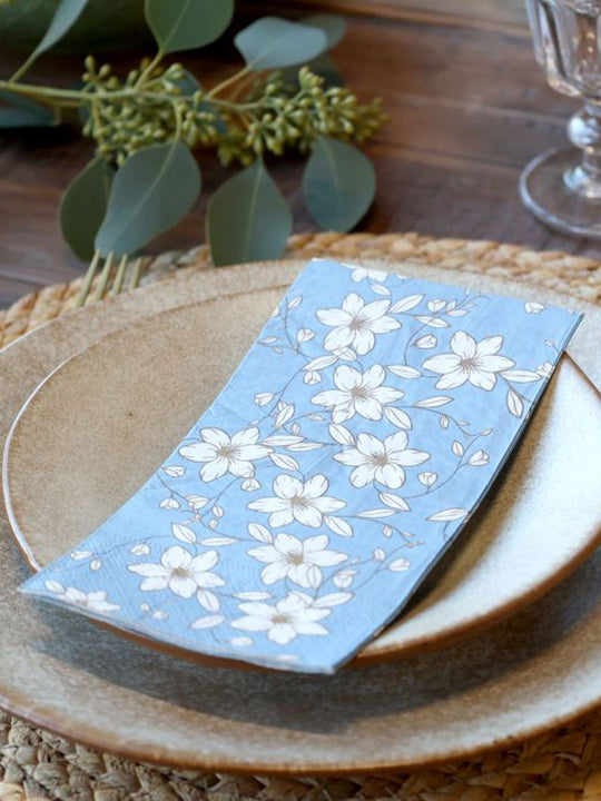 Serviettes ornées d'une guirlande de fleurs