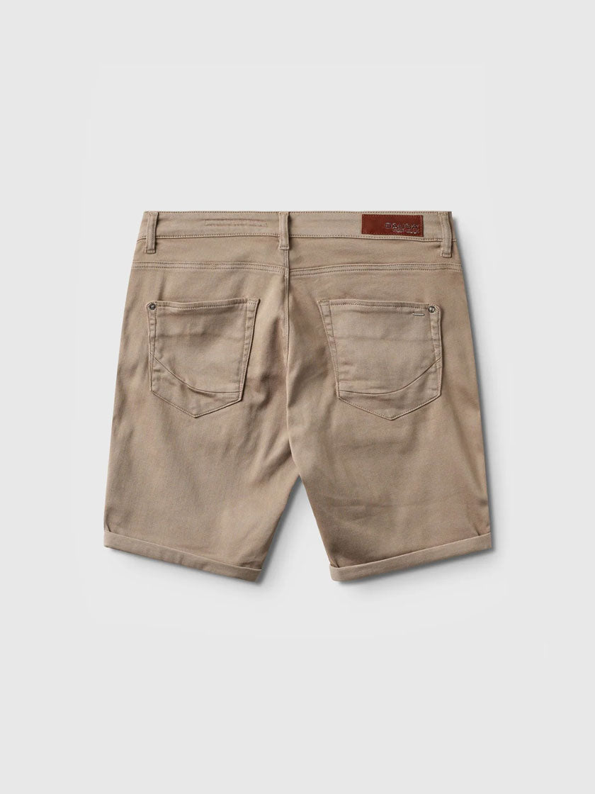 Short «Jason Sanza» de GABBA