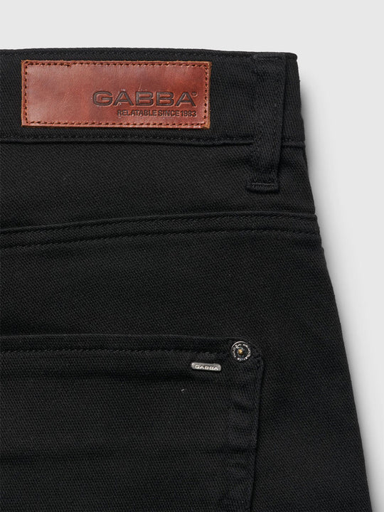 Short «Jason Sanza» de GABBA
