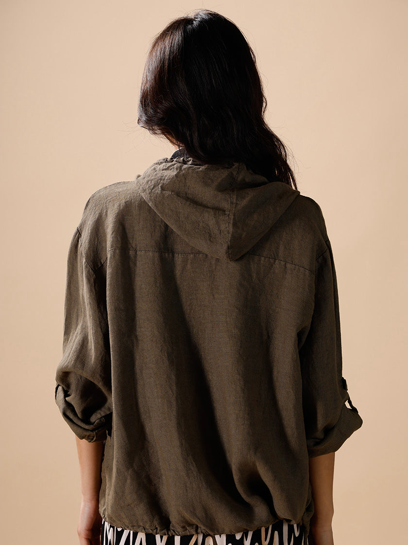 Veste en lin à capuche de la marque INTUITION PARIS