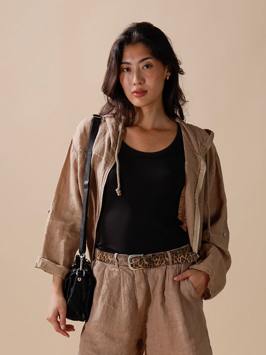 Veste en lin à capuche de la marque INTUITION PARIS
