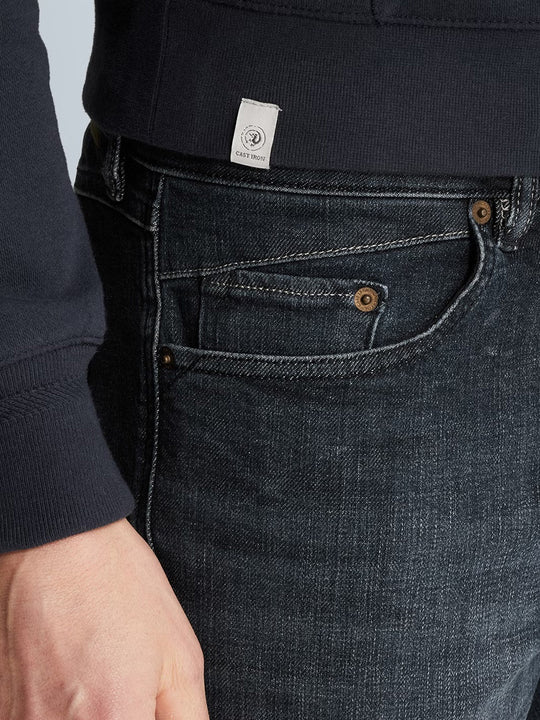 Jeans «Shiftback Tapered» von CAST IRON