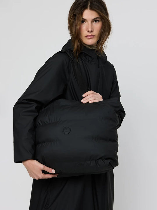 Regentasche «Hrim» von Tantä Rainwear