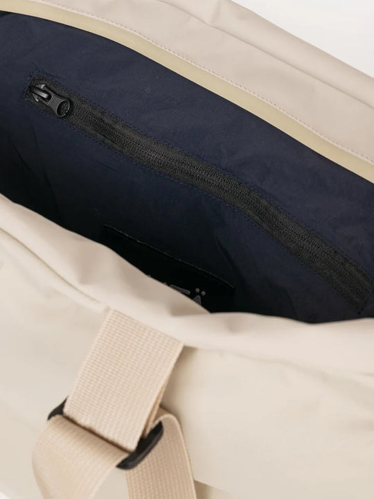 Regentasche «Hrim» von Tantä Rainwear