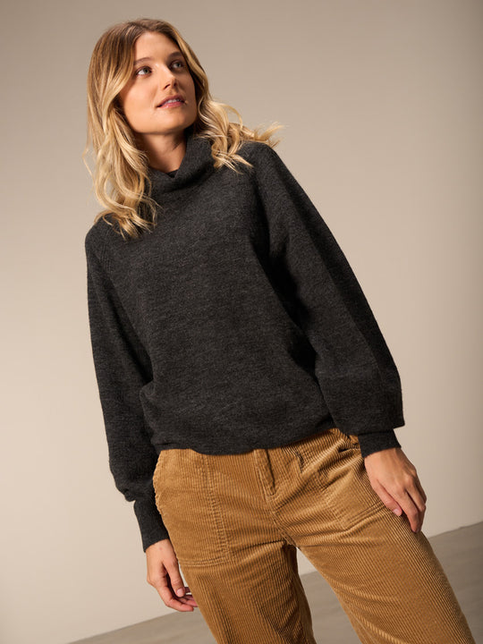 Rollkragenpullover von NILE