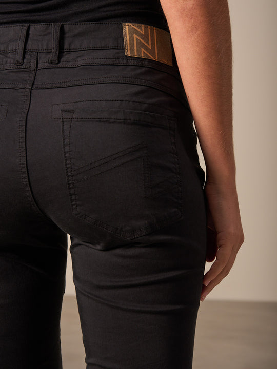 Hose «Tapered Long» von NILE