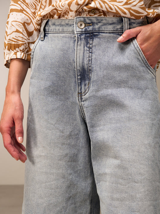 "Long Bermuda Shorts" by NILE