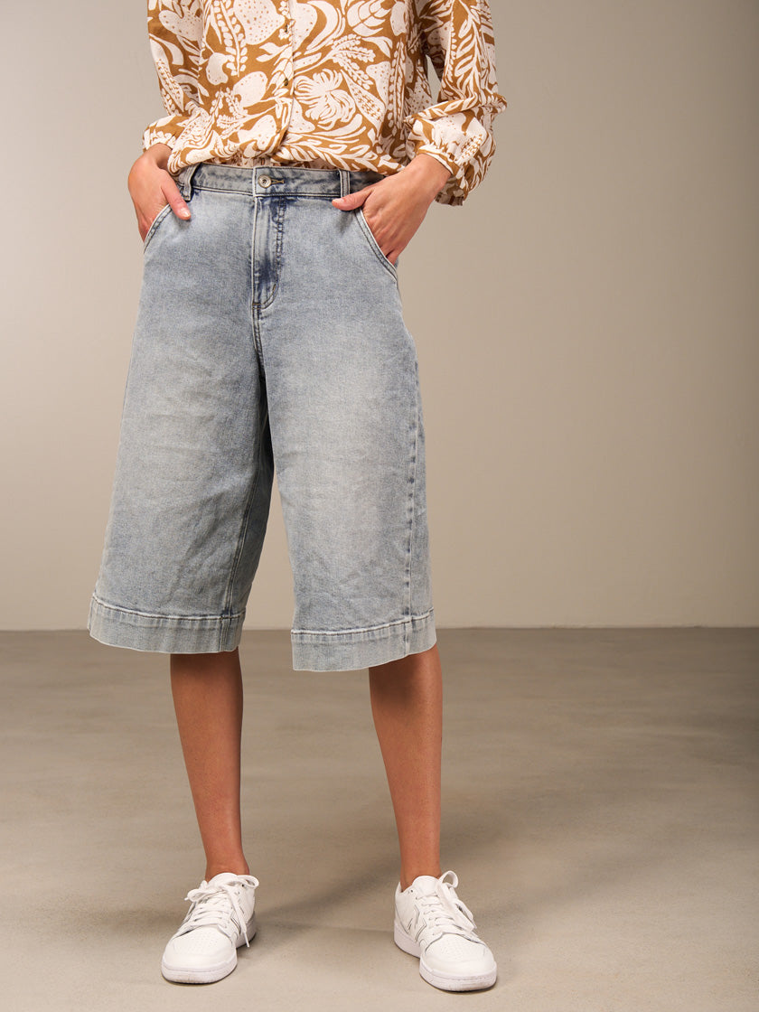"Long Bermuda Shorts" by NILE