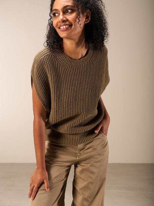 "GOTS" Vest by NILE
