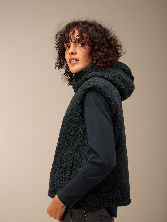 Vest by NILE