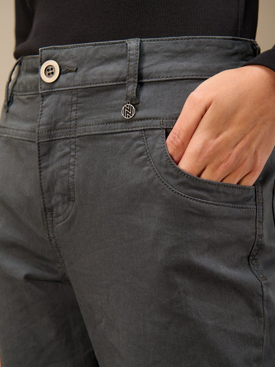 Pantalon « Tapered Long » de NILE